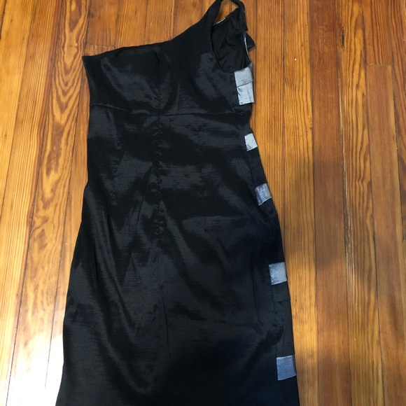 Dress - Picture 4 of 5